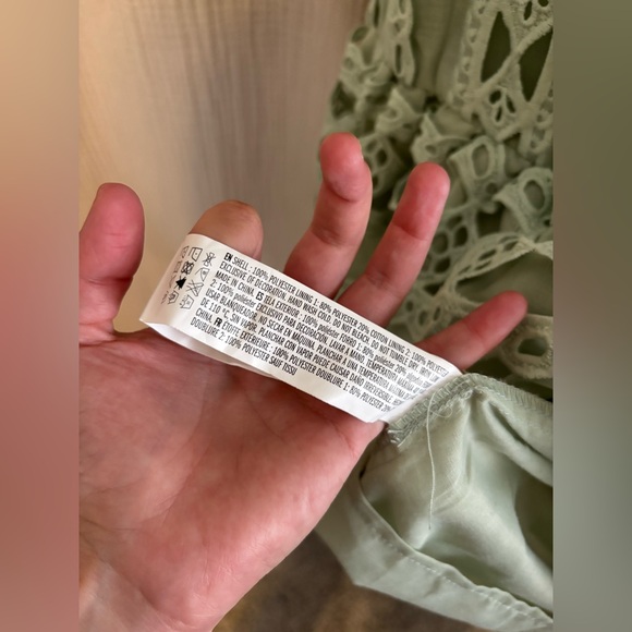 Endless Rose Lace/ Crochet Mini- Medium - Picture 8 of 12